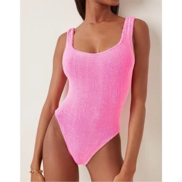 Hunza G Square Neck One Piece Swimsuit BUBBLEGUM Pink Monokini Crinkle OS - Picture 3 of 9